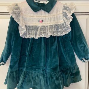 Vintage Velvet Emerald Lace Dress by “Just Adorable” girls Sz 2t